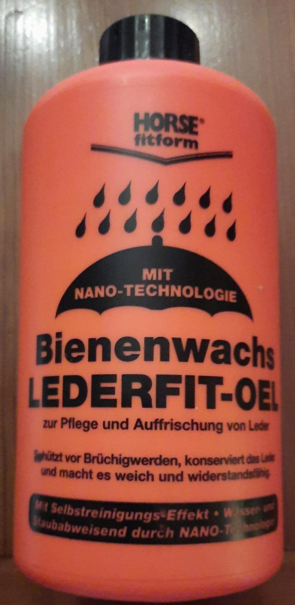 Lederpflege mit Bienenwachs zur Pflege und Auffrischung von Leder